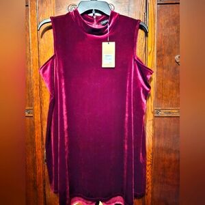 Halogen Cold Shoulder Top-Nordstrom sz M NWT